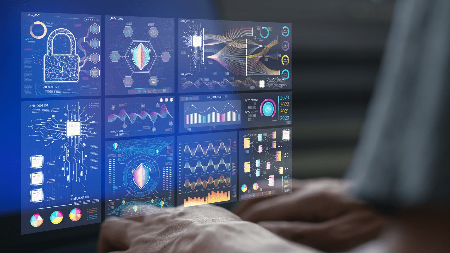 ERP para pymes mostrando panel de gestión empresarial en ordenador portátil.