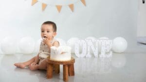 ¿Por qué hacer fotos smash cake en el primer cumpleaños del bebé?