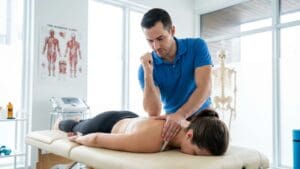 ¿Qué es un experto en masoterapia y cómo su conocimiento ayuda a la salud?