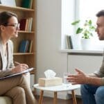 ¿Qué hace un psicólogo y cómo puede ayudar a las personas?