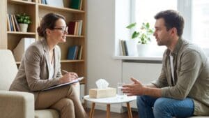 ¿Qué hace un psicólogo y cómo puede ayudar a las personas?