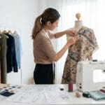 ¿Qué son las prendas de diseño propio y por qué están ganando popularidad?