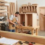 Qué servicios ofrece un carpintero profesional