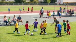 ¿Por qué las clases de deporte extraescolares son importantes para los niños?