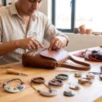 ¿Qué son los accesorios artesanales y por qué se valoran tanto?