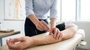 ¿Qué es la acupuntura y cómo funciona esta práctica milenaria?