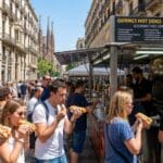 ¿Qué son los perritos calientes y por qué son tan populares en Barcelona?