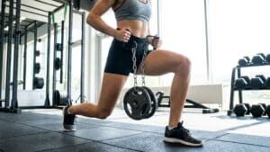 ¿Qué es un cinturón para zancadas con peso y cómo mejora el entrenamiento?