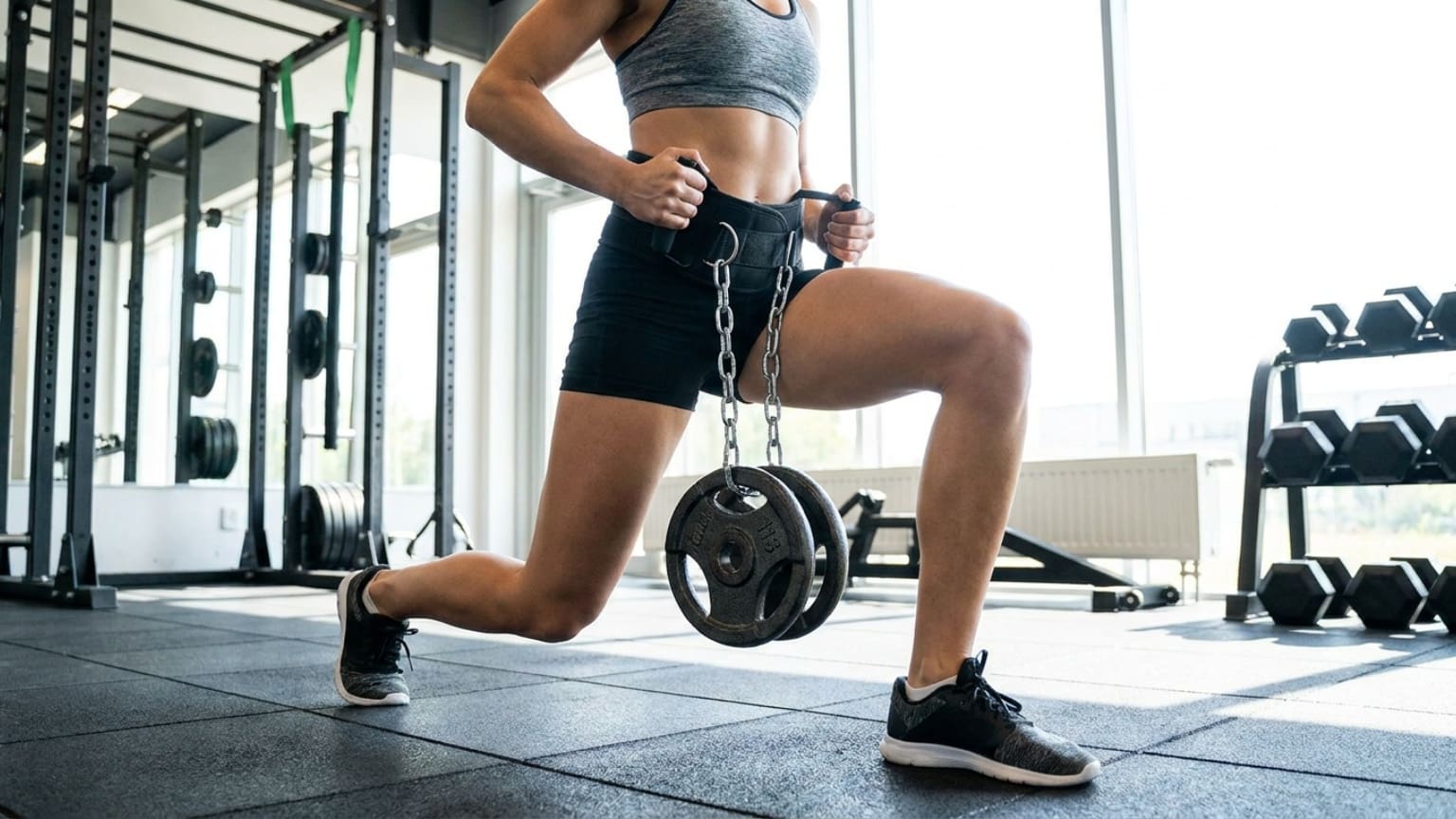 ¿Qué es un cinturón para zancadas con peso y cómo mejora el entrenamiento?