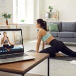 ¿Qué es el yoga online en español y cómo puede cambiar tu rutina?