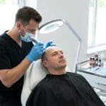 ¿Qué es la micropigmentación capilar y cómo puede ayudar a la densidad del cabello?