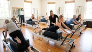 ¿Qué son las clases de pilates y cómo benefician al cuerpo?