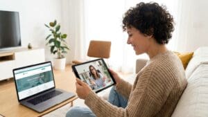 ¿Qué es la terapia alternativa online y cómo funciona?