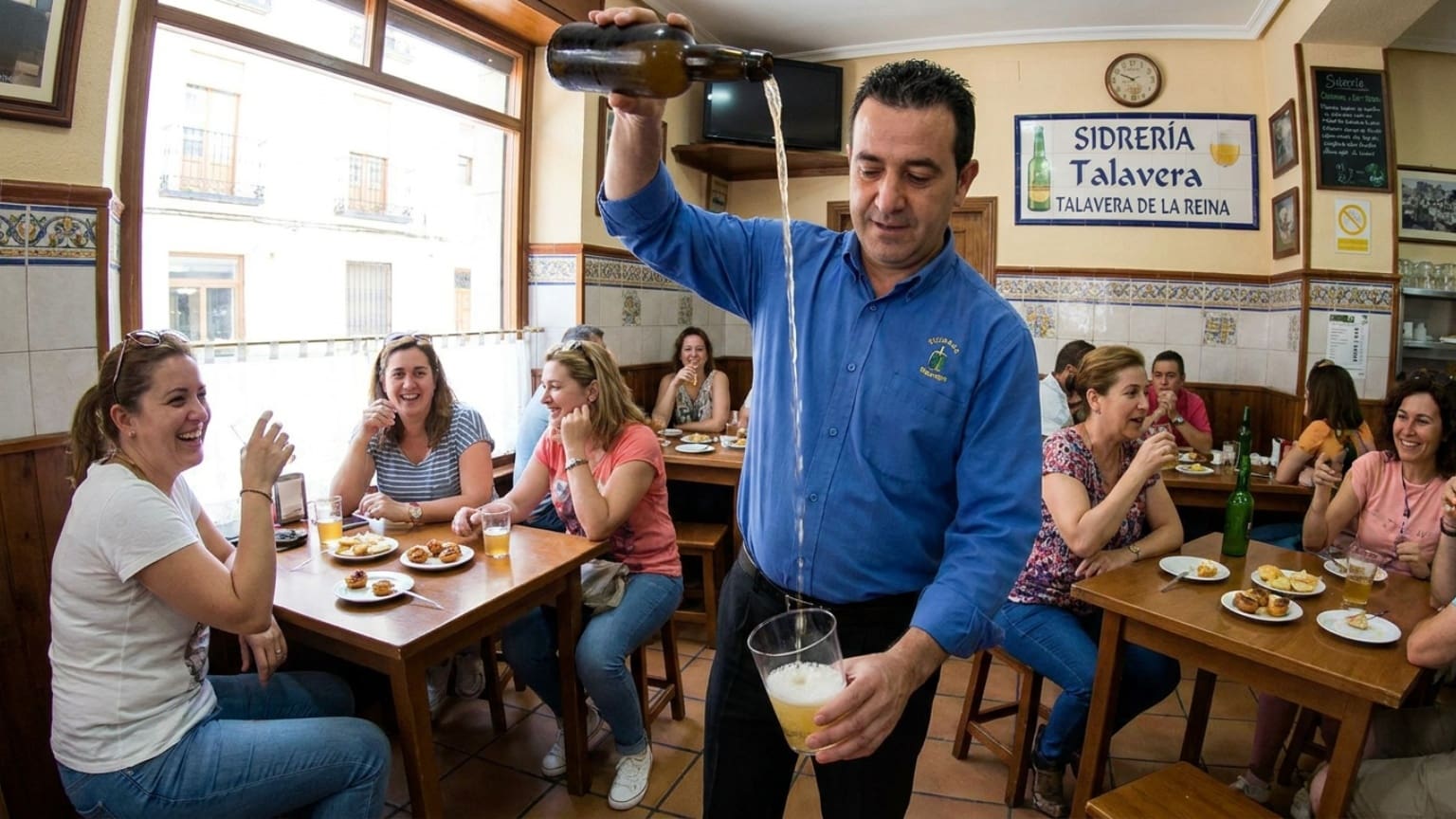 ¿Qué es la sidra asturiana y cómo se disfruta en Talavera?