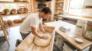 ¿Qué es la panadería y cómo se elabora el pan artesanal?