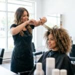 ¿Qué es un corte de pelo rizado y por qué es diferente?