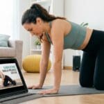 ¿Qué son los ejercicios de suelo pélvico online y cómo ayudan?