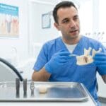 ¿Qué son los sistemas de implantes dentales y cómo funcionan?