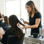 ¿Por qué es esencial un especialista en color de cabello para un cambio exitoso?
