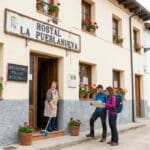 ¿Qué es un hostal en La Pueblanueva y qué se debe saber sobre él?