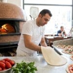 ¿Qué es la pizza napolitana y por qué es tan famosa en el mundo?