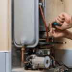 Instalación de gas natural en casa realizada por técnico profesional.