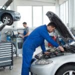Qué implica la reparación de automóviles