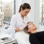¿Qué es el laminado de cejas en Barcelona y para qué sirve este proceso?