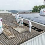 ¿Qué implica la retirada de amianto para instalar placas solares?