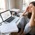 ¿Qué es el estrés crónico y cómo afecta la vida diaria?