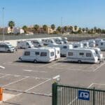 ¿Qué es un parking para caravanas en Valencia y por qué es necesario?