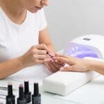 ¿Qué son las uñas semipermanentes?