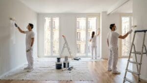 Transforma tu hogar con pintores de interiores expertos en Barcelona