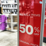 Qué es PLV y cómo ayuda a destacar productos en tienda